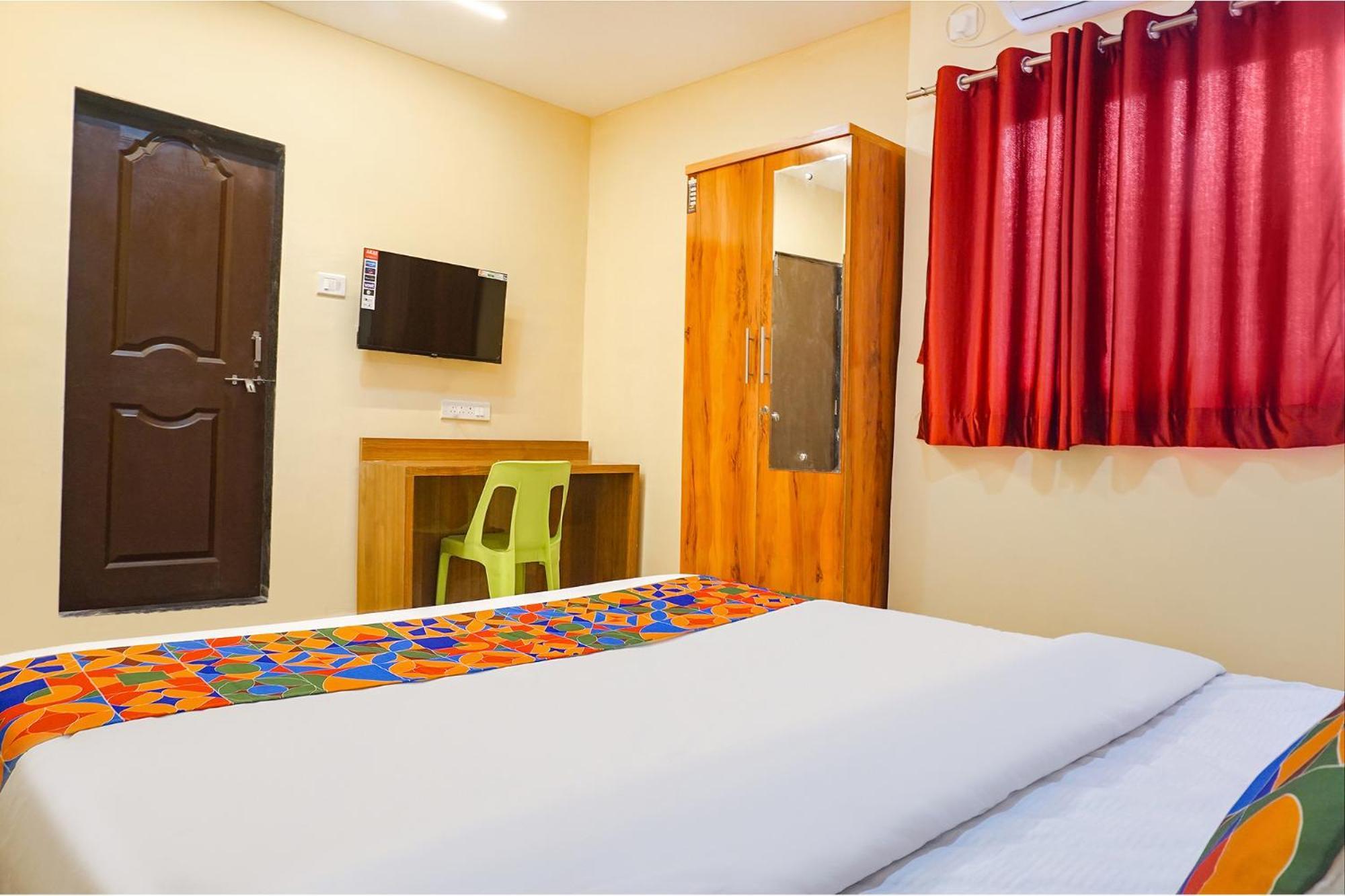 Fabhotel Falcon Inn -Behind The Dmart Baner 浦那 外观 照片