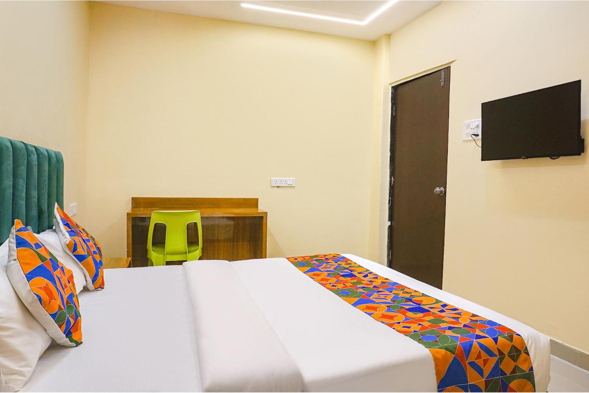 Fabhotel Falcon Inn -Behind The Dmart Baner 浦那 外观 照片