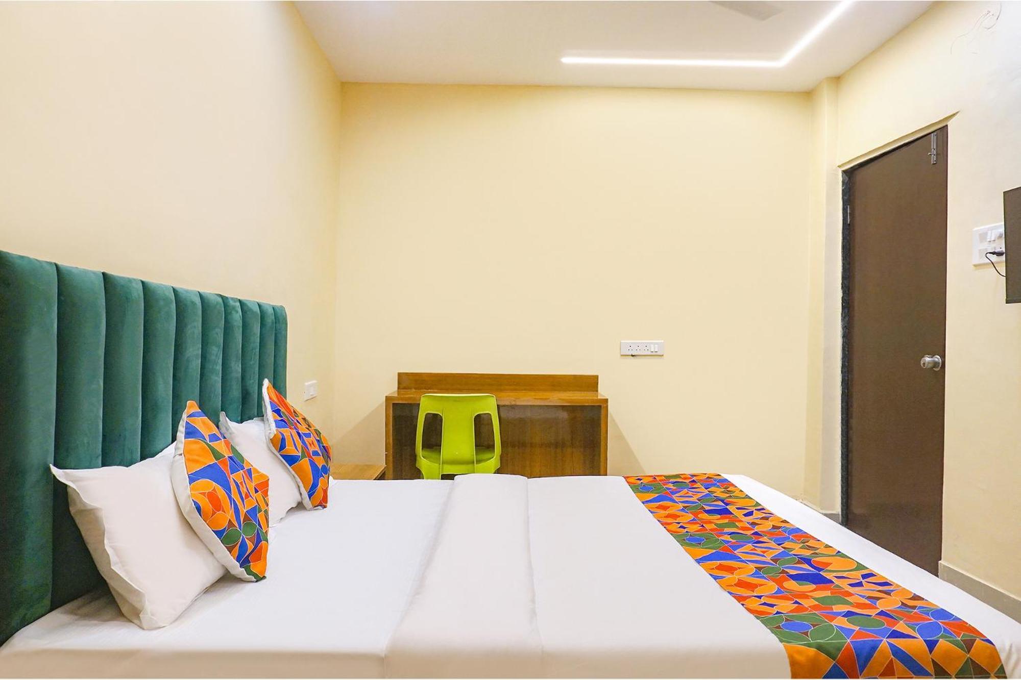 Fabhotel Falcon Inn -Behind The Dmart Baner 浦那 外观 照片