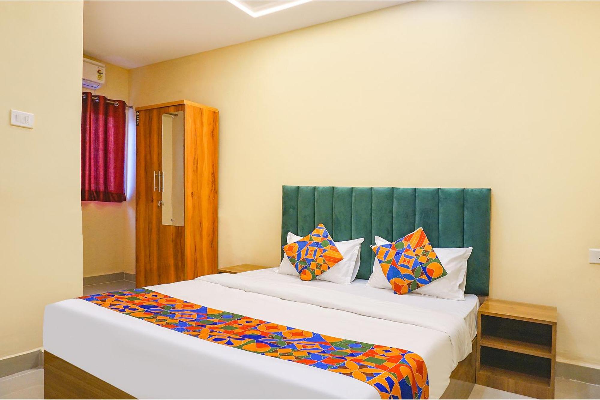 Fabhotel Falcon Inn -Behind The Dmart Baner 浦那 外观 照片